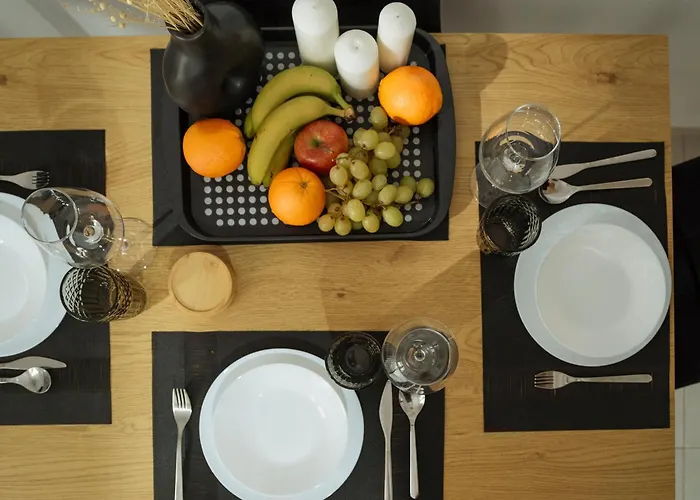 Nexus Noir Carol Apartament