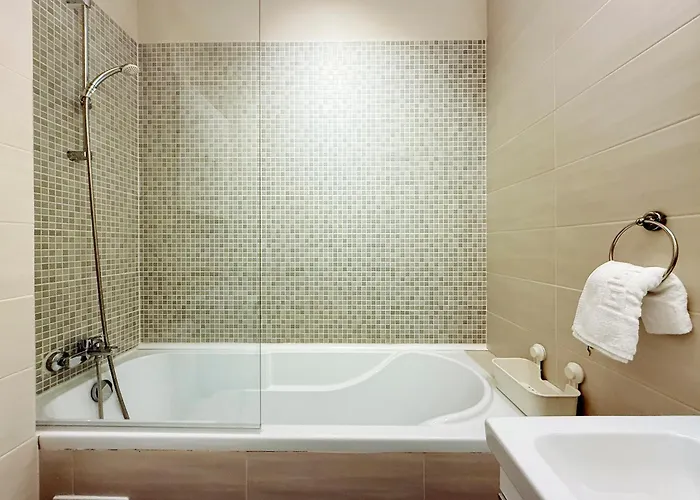 Nexus Noir Carol Apartament